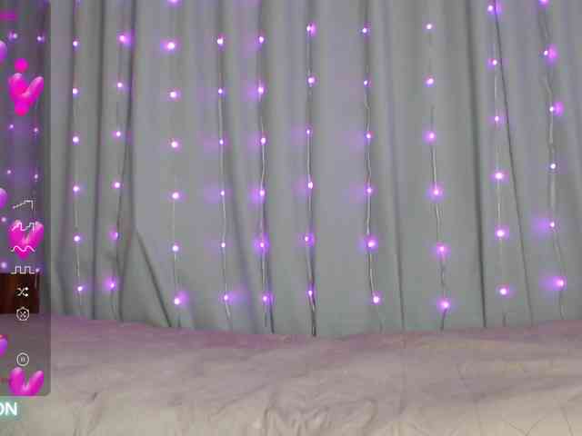 DaddysSluttyGirl webcam