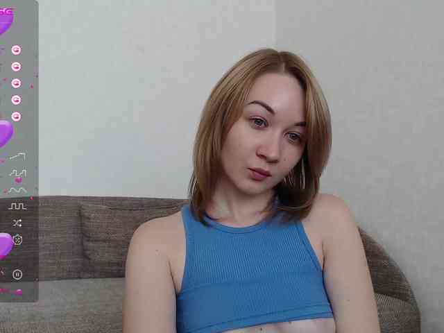 DaddysSluttyGirl webcam