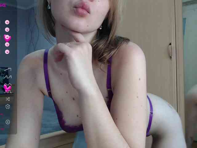 DaddysSluttyGirl webcam