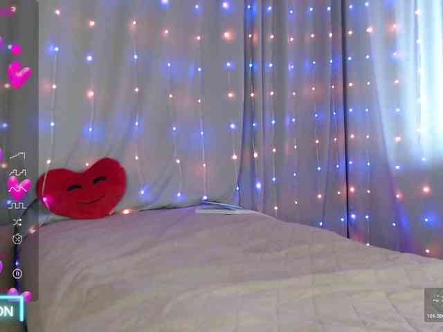 DaddysSluttyGirl webcam