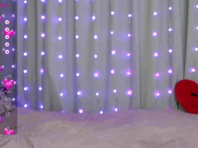 DaddysSluttyGirl webcam