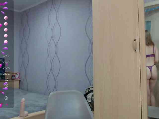 DaddysSluttyGirl webcam