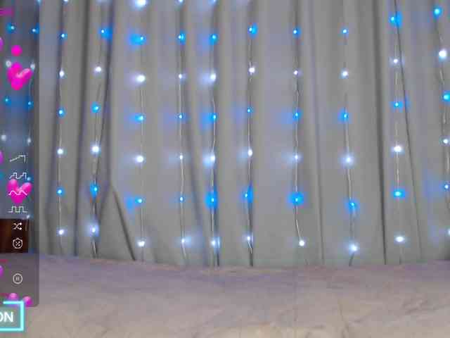 DaddysSluttyGirl webcam