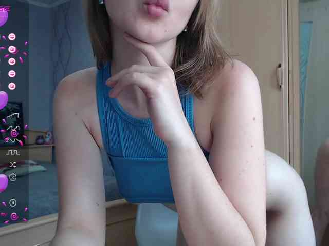 DaddysSluttyGirl webcam