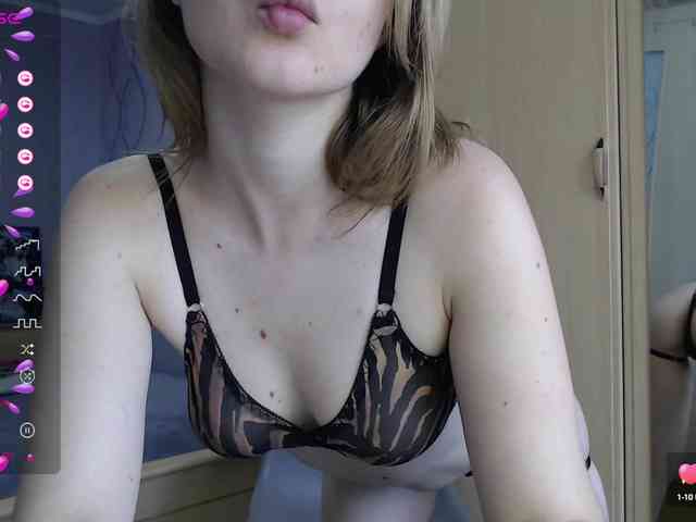 DaddysSluttyGirl webcam