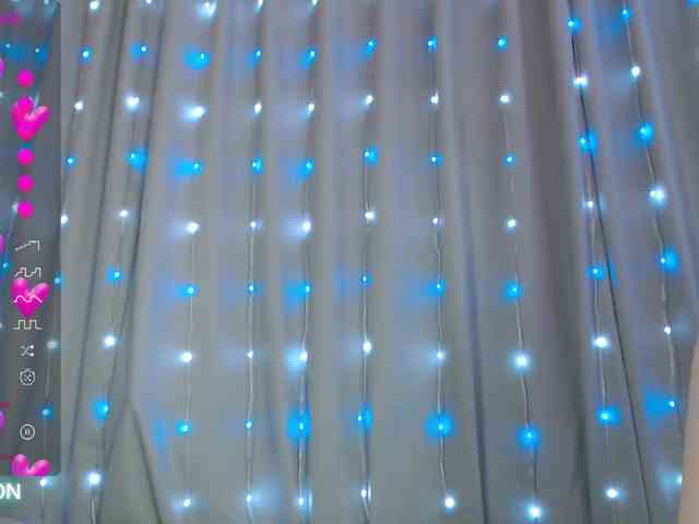 DaddysSluttyGirl webcam