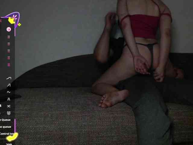 DaddysSluttyGirl webcam