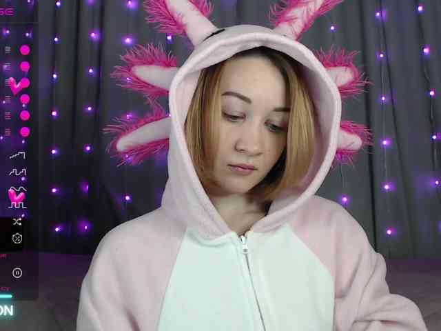 DaddysSluttyGirl webcam