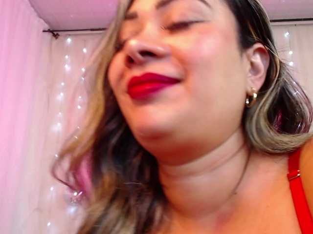 KloeFernandez webcam