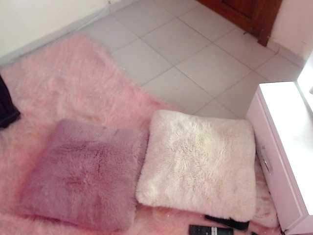 KloeFernandez's BongaCams show and profile