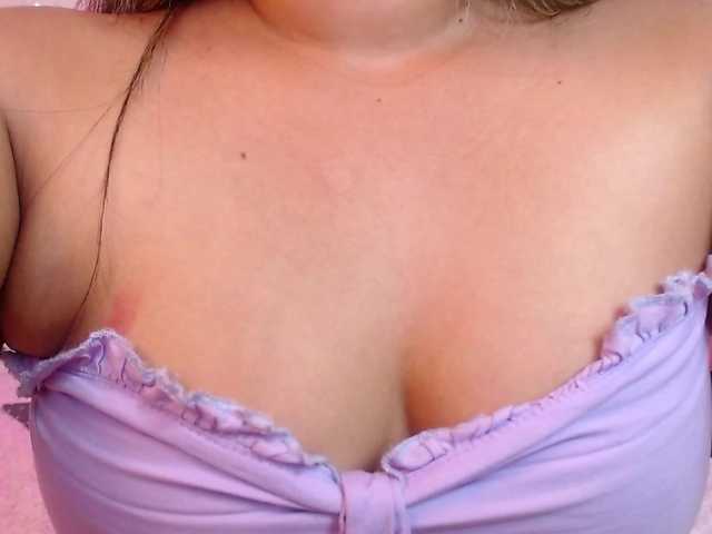 KloeFernandez's BongaCams show and profile