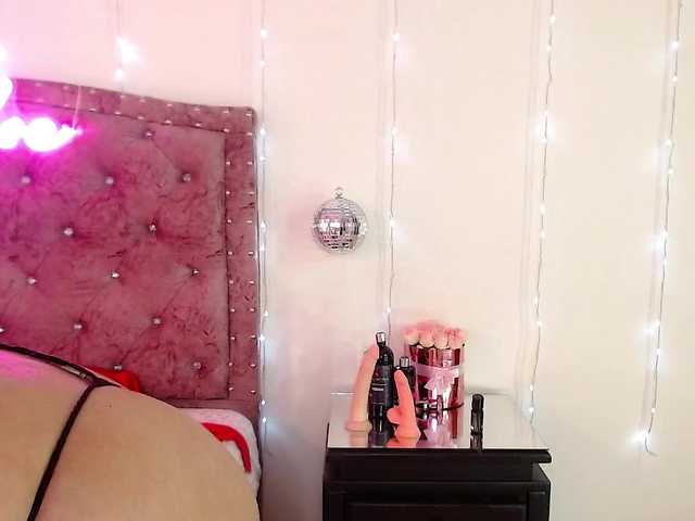 KloeFernandez's BongaCams show and profile