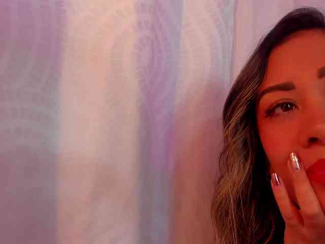 KloeFernandez webcam