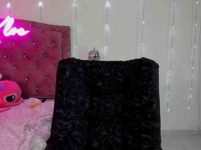 KloeFernandez webcam