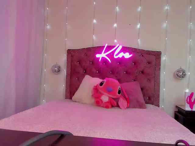 KloeFernandez webcam