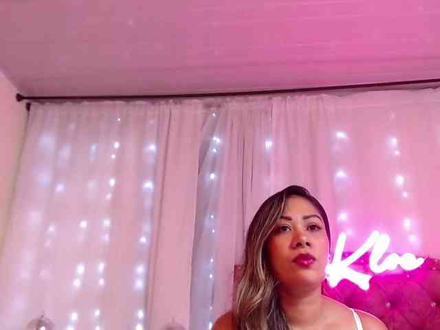 KloeFernandez webcam
