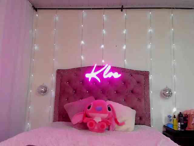 KloeFernandez webcam