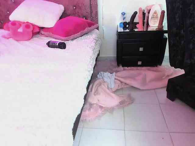 KloeFernandez webcam