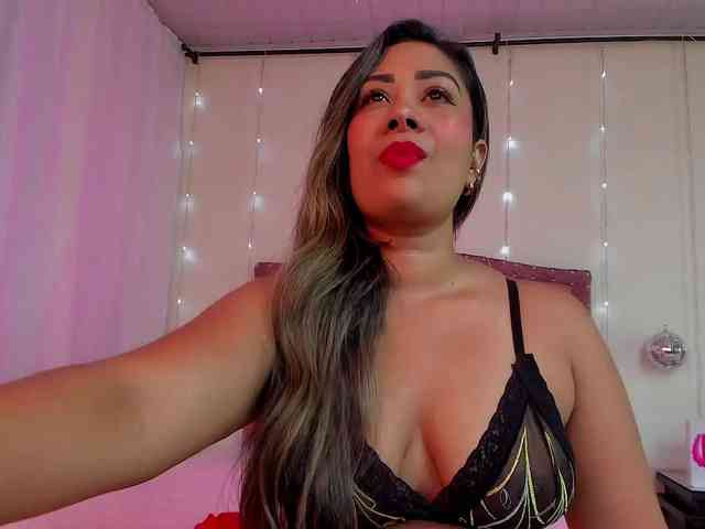 KloeFernandez webcam