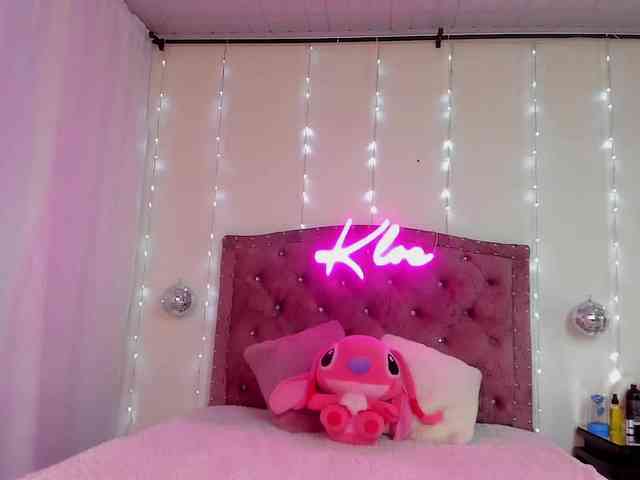 KloeFernandez webcam