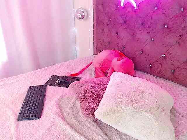 KloeFernandez webcam