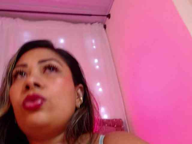 KloeFernandez webcam