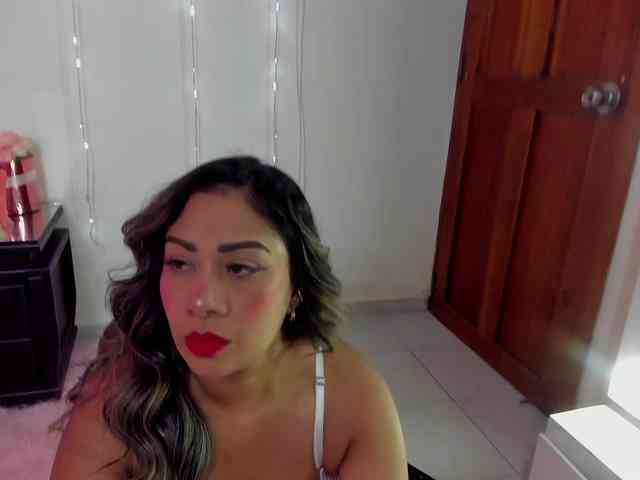 KloeFernandez webcam