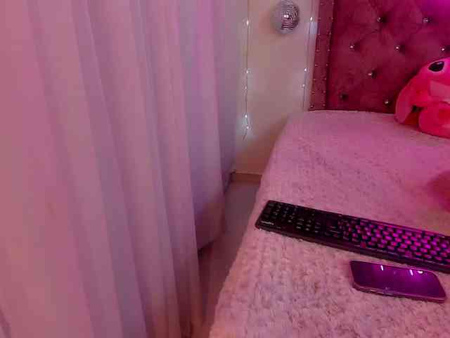 KloeFernandez webcam