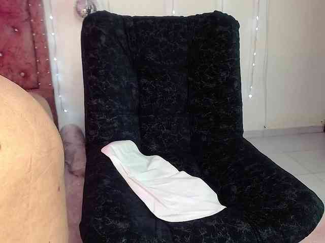 KloeFernandez webcam