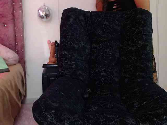 KloeFernandez webcam