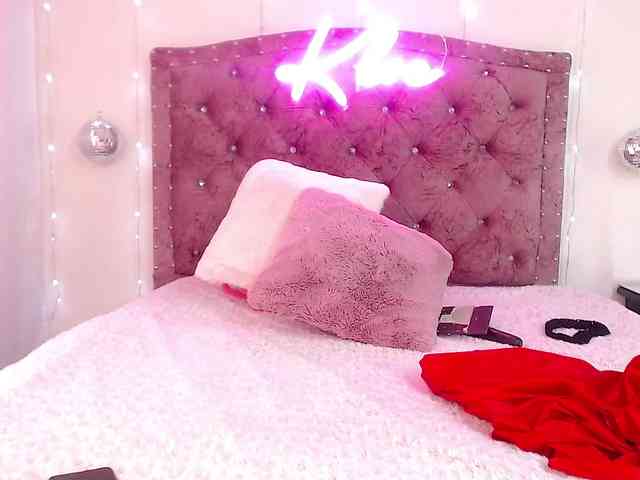 KloeFernandez webcam