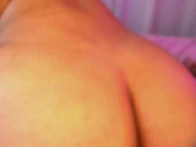 KloeFernandez webcam