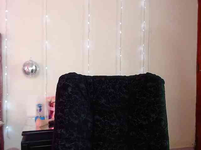 KloeFernandez webcam