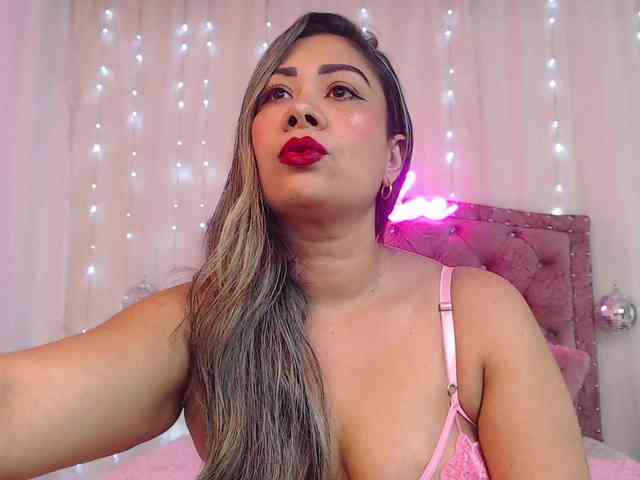 KloeFernandez Live Webcam on BongaCams