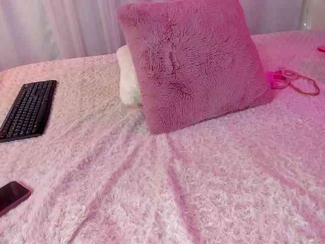 KloeFernandez webcam