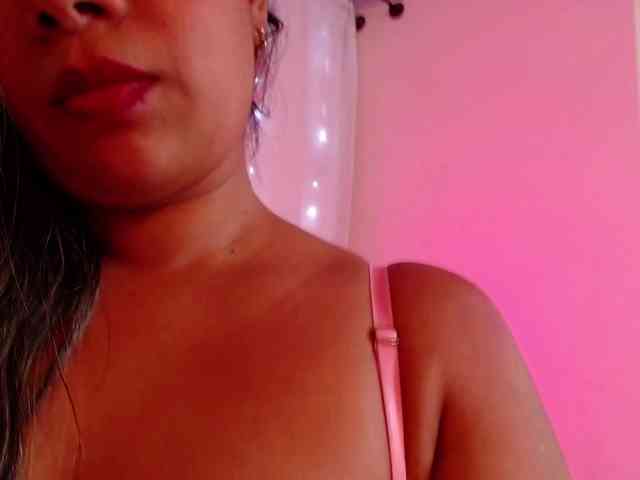 KloeFernandez webcam