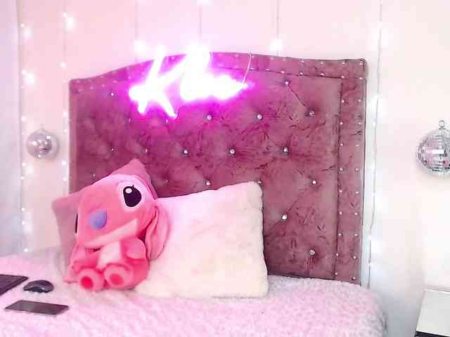 KloeFernandez webcam