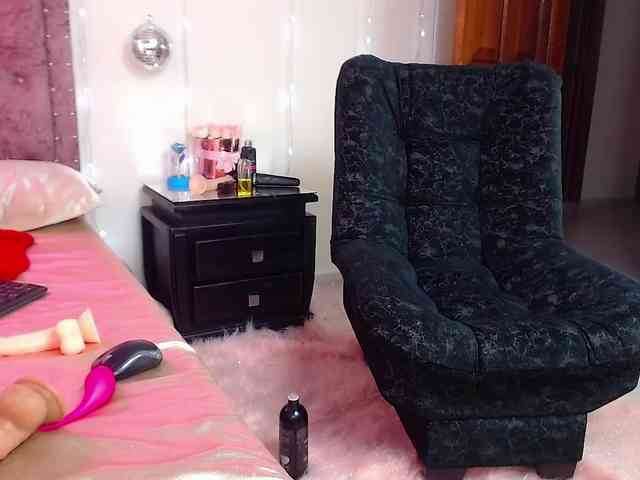 KloeFernandez webcam