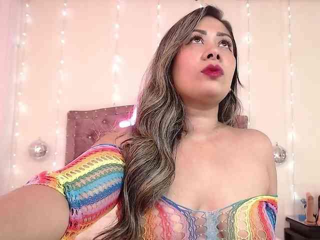 KloeFernandez webcam