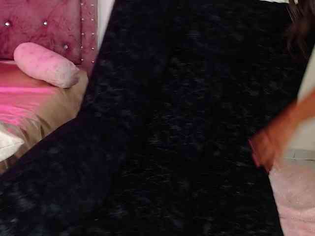 KloeFernandez webcam