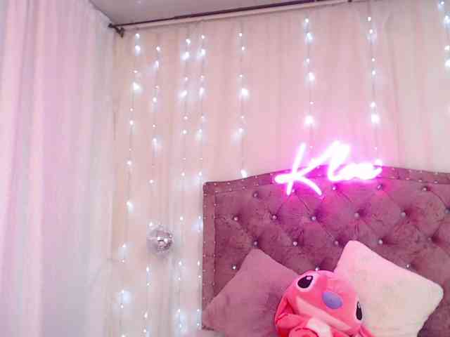KloeFernandez webcam