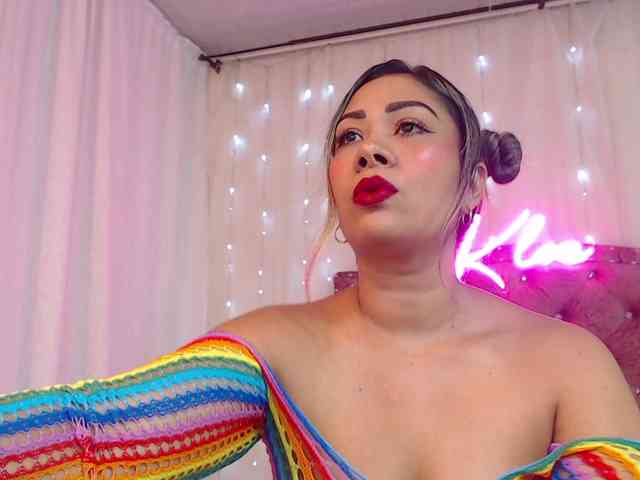 KloeFernandez webcam