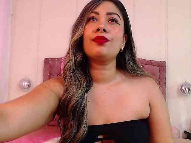 KloeFernandez webcam