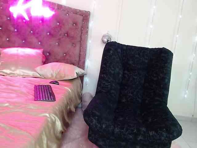 KloeFernandez webcam