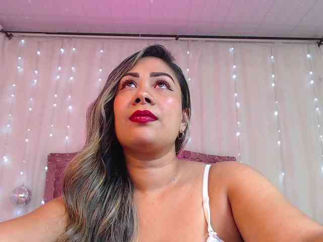 KloeFernandez webcam