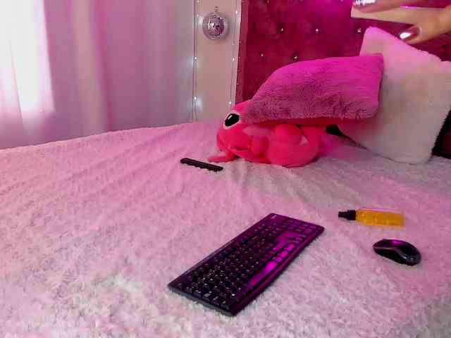 KloeFernandez webcam