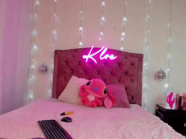 KloeFernandez webcam