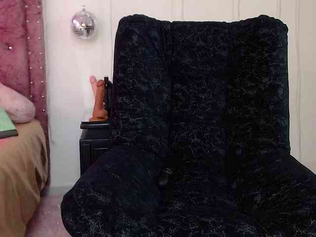 KloeFernandez webcam