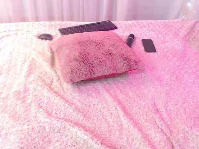 KloeFernandez webcam