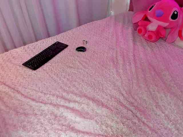 KloeFernandez webcam